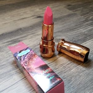 Velvet 59 lipstick